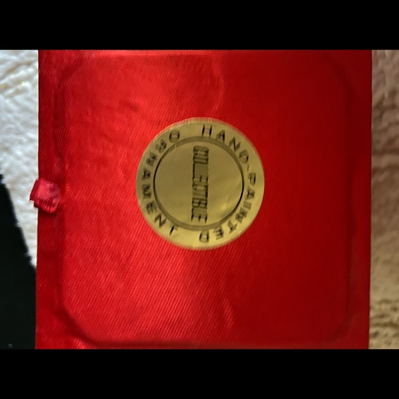 Glass holiday Christmas ornament in satin box - Picture 5 of 5